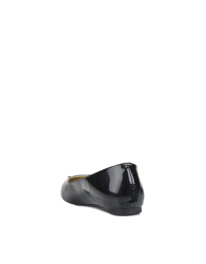 Yongki Komaladi Sepatu Flat Kalila