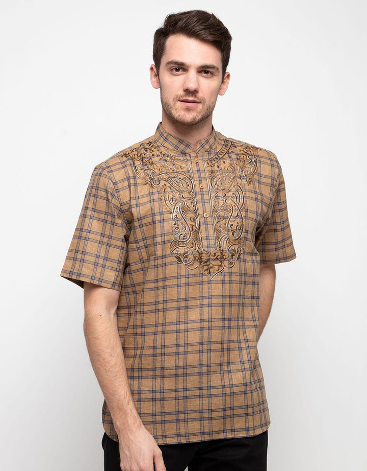 Hassenda Kemeja Koko Lengan Pendek Detail Bordir Paisley