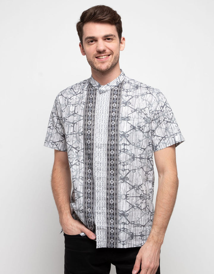 Hassenda Kemeja Koko Lengan Pendek Full Print