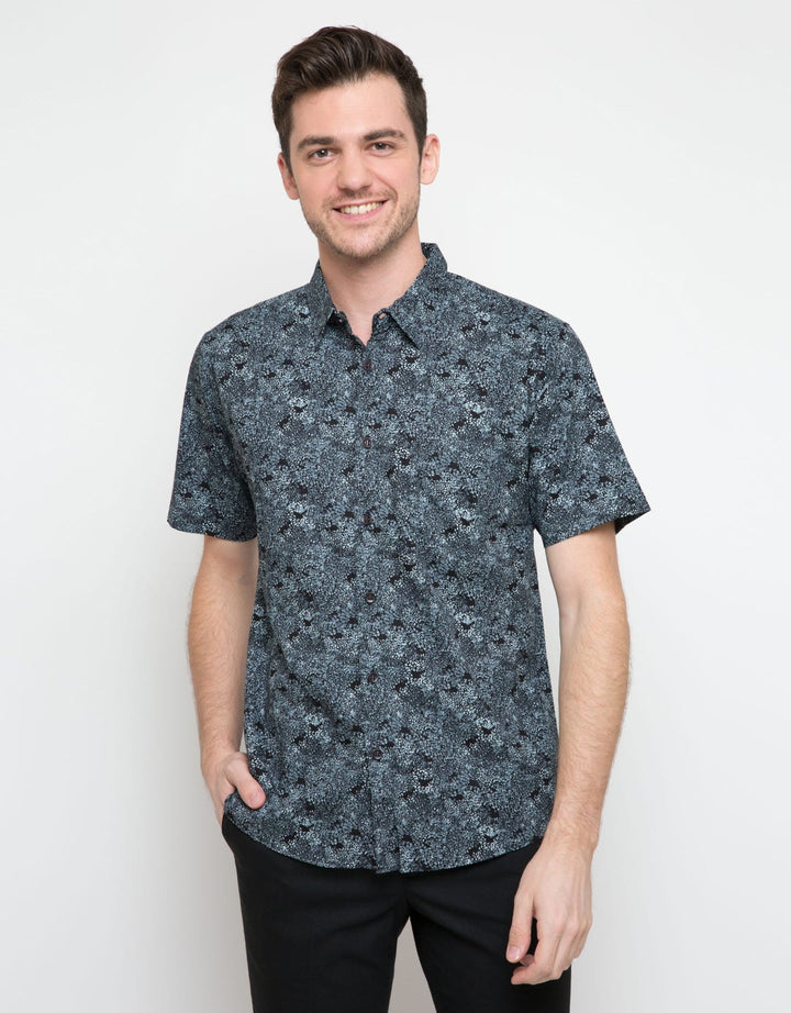 Hassenda Kemeja Print Abstrak