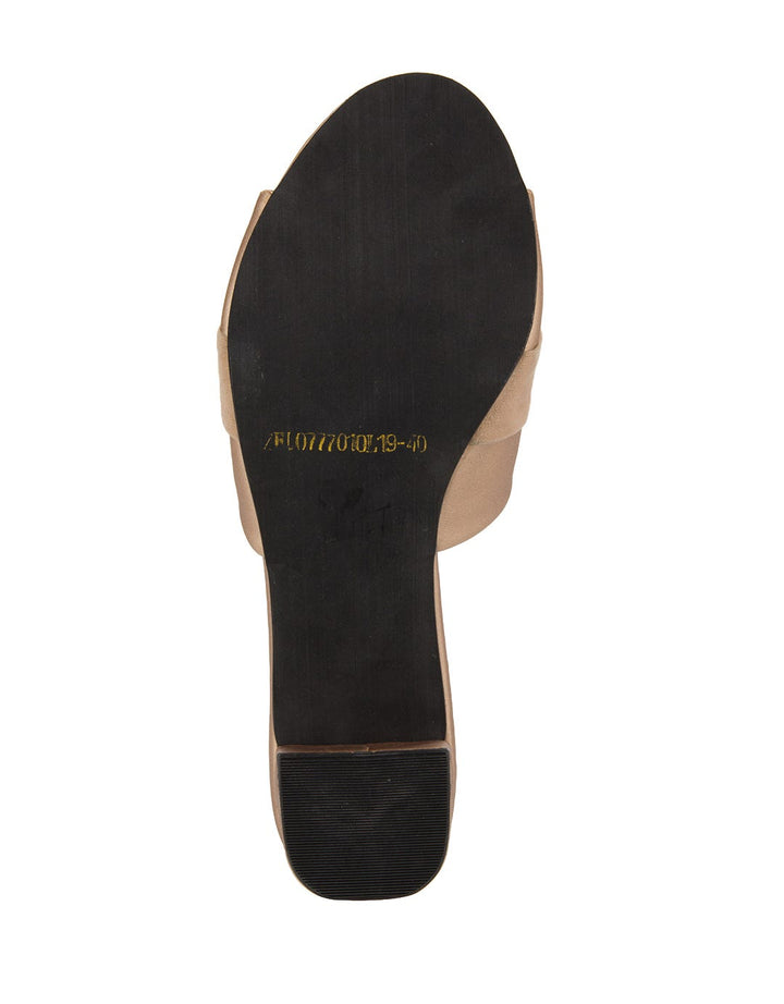 Yongki Komaladi Rania Heels