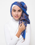 Hijabku Motif Rintik Air Kontras Pashmina