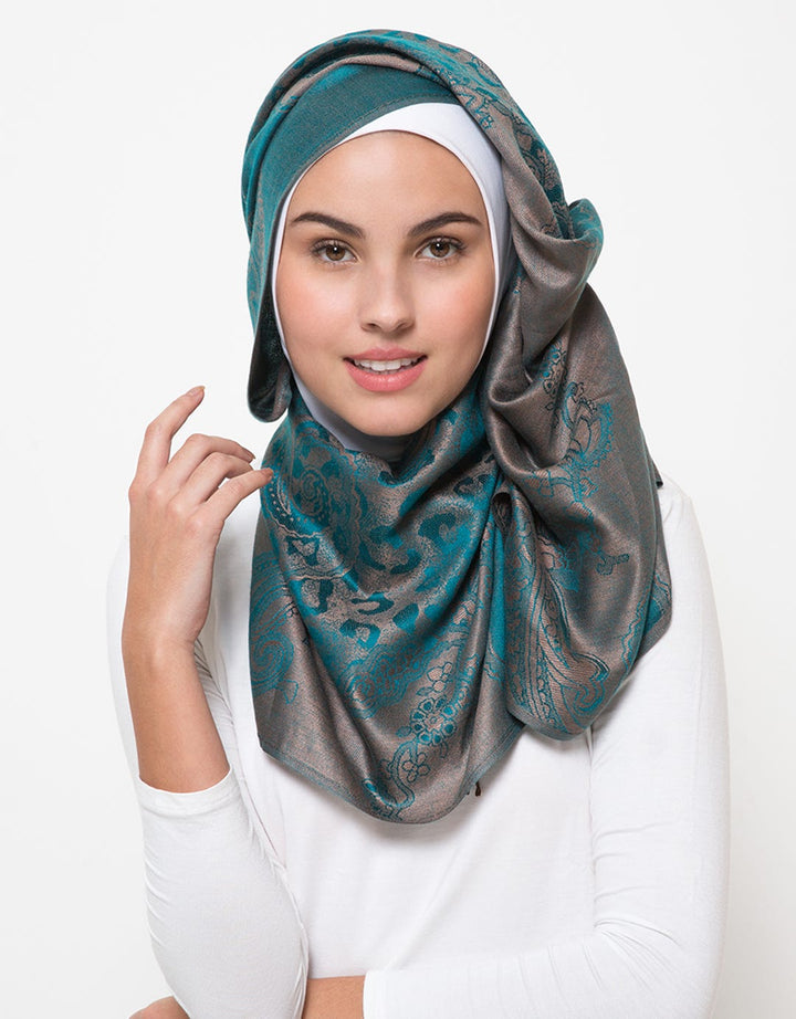 Hijabku Motif Rintik Air Kontras Pashmina