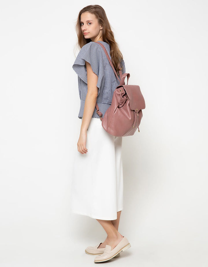 Huer Demma Flap Backpack Button