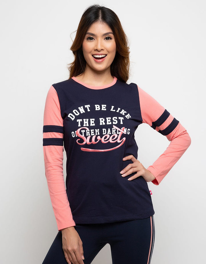 Cardinal Girl Raglan T-shirt The Rest