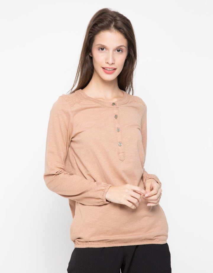Expand Tshirt Lengan Panjang Tathia