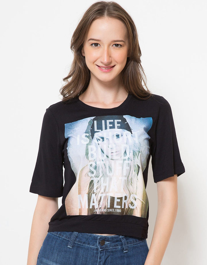 Logo Jeans Life Is Short Tee Wanita