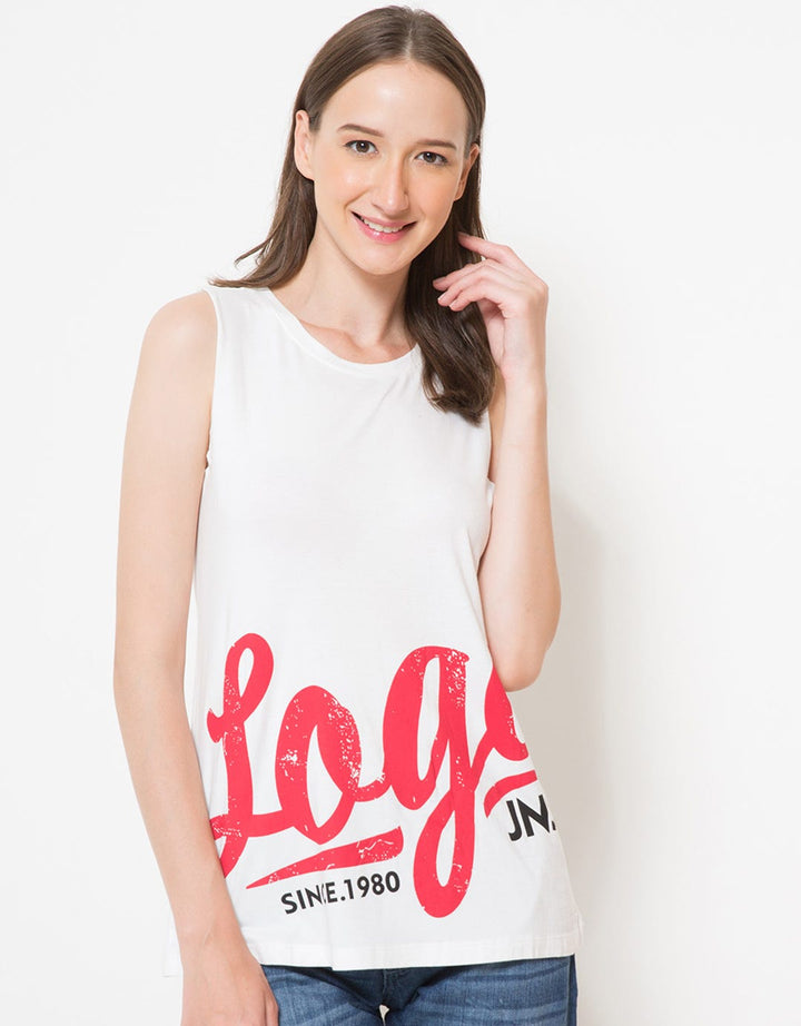 Logo Jeans Photo Shoot Tee Wanita