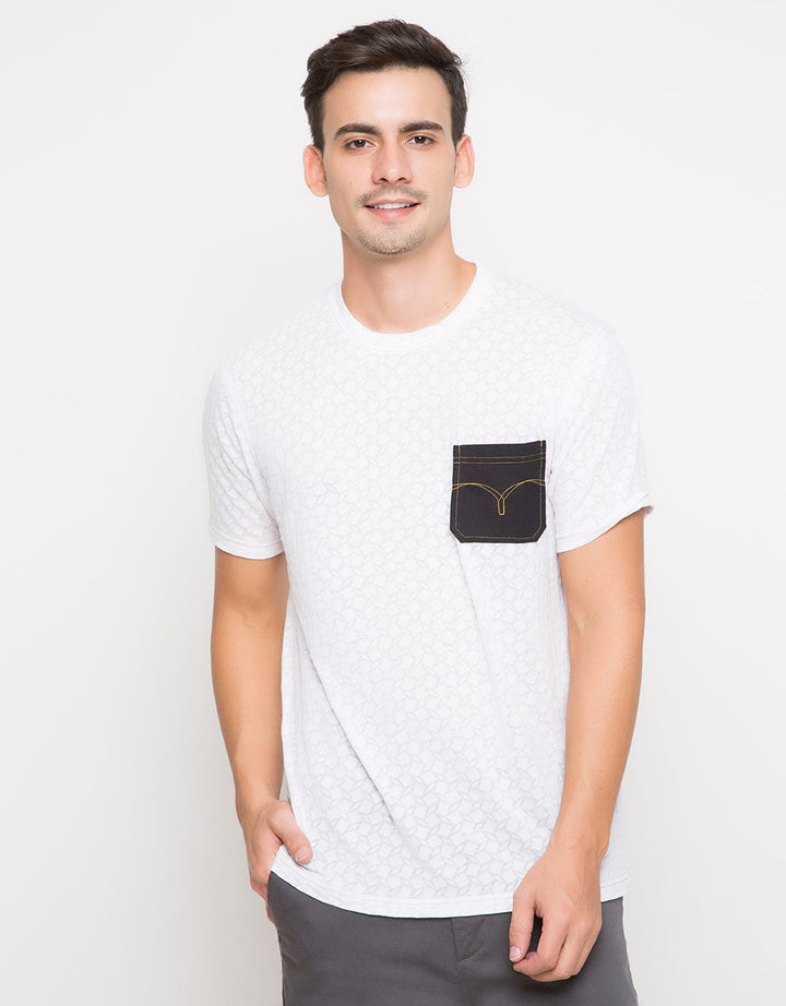 Lois T-shirt Chest Pocket Detail