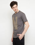 Nevada Neck Full Print Kaos Pria