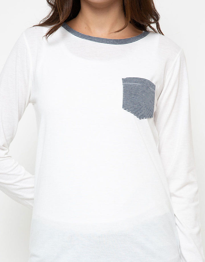 Phenomenal Plain Pocket Kaos Wanita