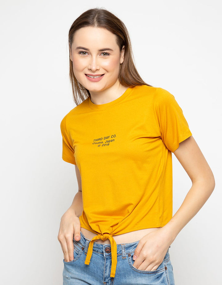 Third Day Co T-shirt Lengan Pendek Print Brand
