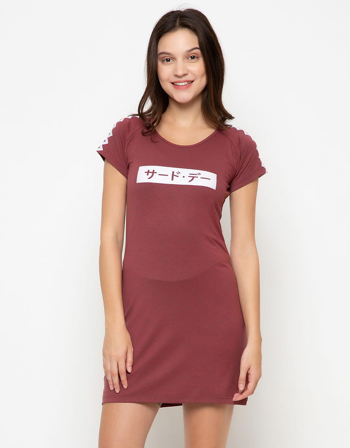 Third Day Co T-shirt Print Katakana