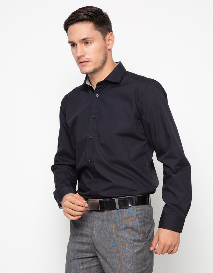 Edition Kemeja Pria Essential Slim Shirt