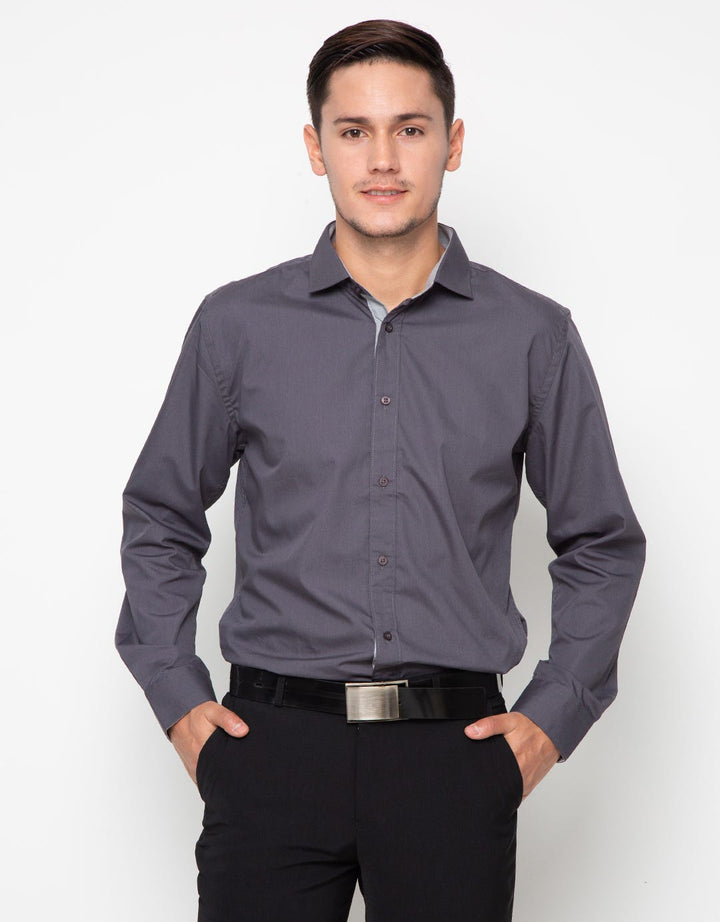 Edition Kemeja Pria Essential Slim Shirt