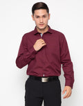 Edition Kemeja Pria Essential Slim Shirt