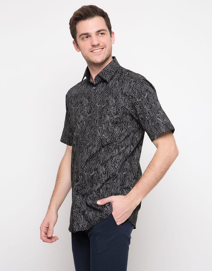 Alisan Kemeja Lengan Pendek Slim Fit Print