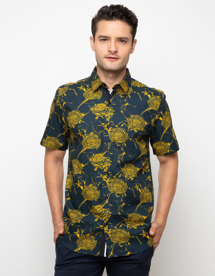 Hassenda Shirt Short Sleeve Roses