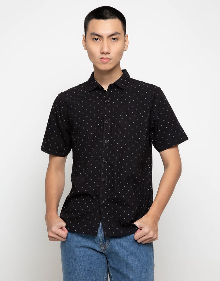 Red Cliff Kemeja Lengan Pendek Motif 6B0194AT -