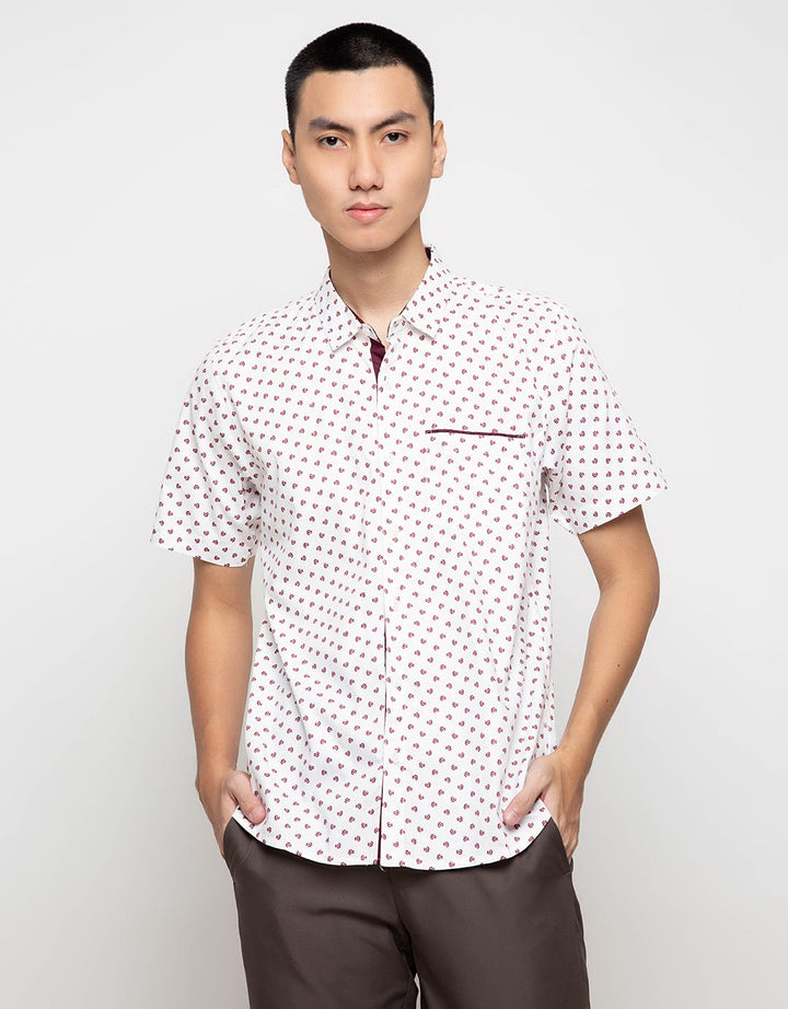 Red Cliff Kemeja Lengan Pendek Motif Bunga Kecil 6B0136AT