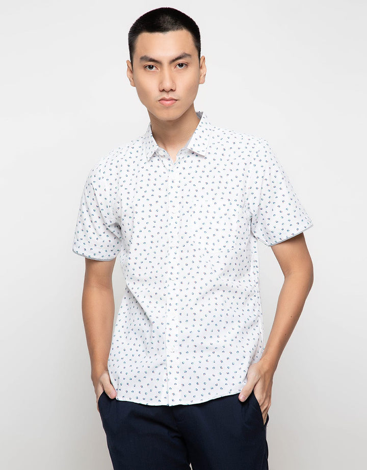 Red Cliff Kemeja Lengan Pendek Motif Bunga Kecil 6B0151AT