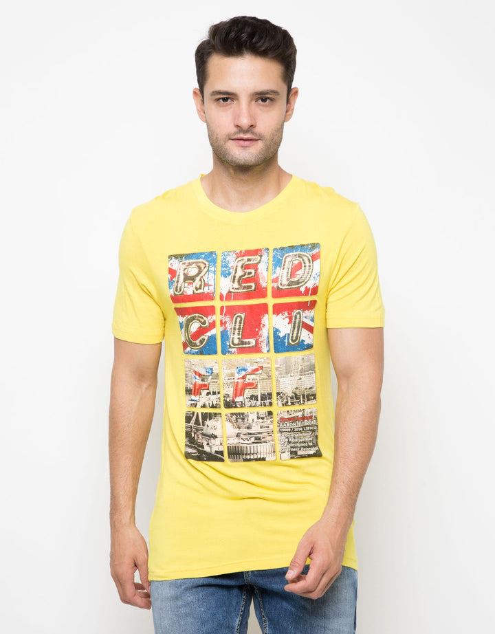 Red Cliff Casual Short Sleeve T-Shirt