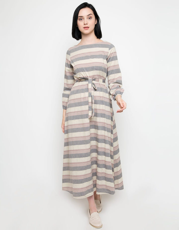 Expand Iyzma Dress