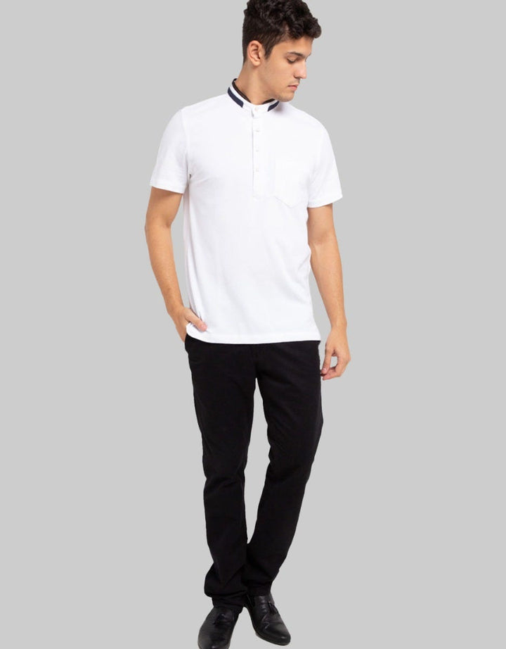 MOC Kemeja Koko Lengan Pendek Slim Fit Louttou
