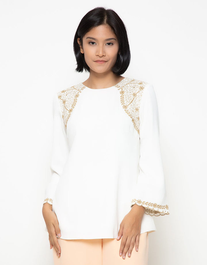 Lyne Halim Blus Detail Bordir