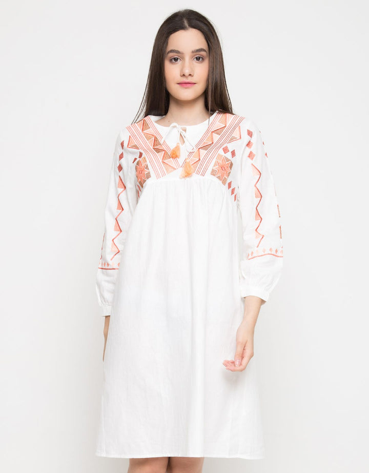LEB DRESS EMB ETNIC