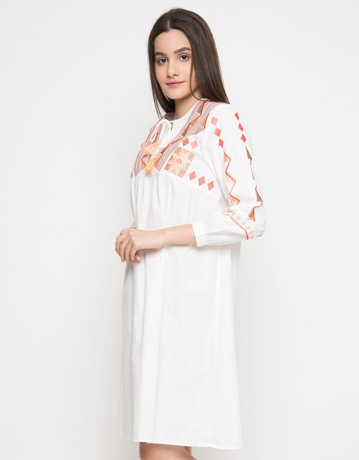 LEB DRESS EMB ETNIC