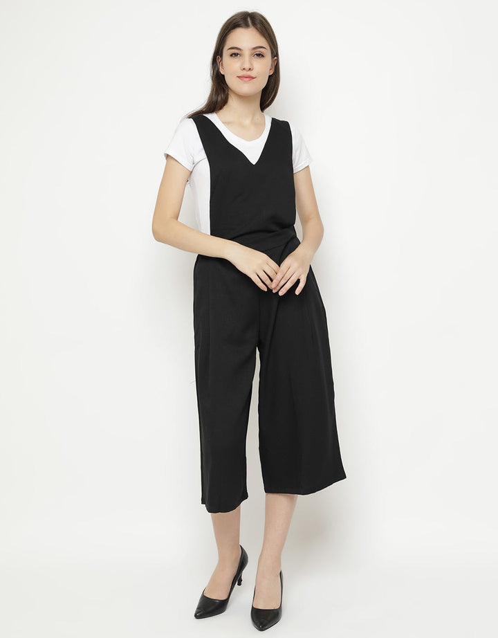 Minimal Aroha Detachable Jumpsuit