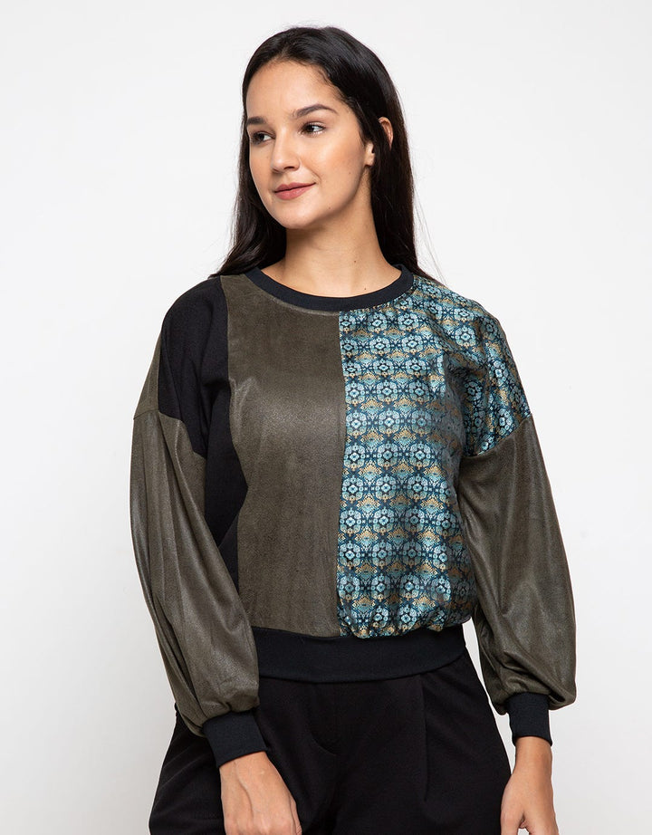 Minimal Geometric Blocking Sweatshirt