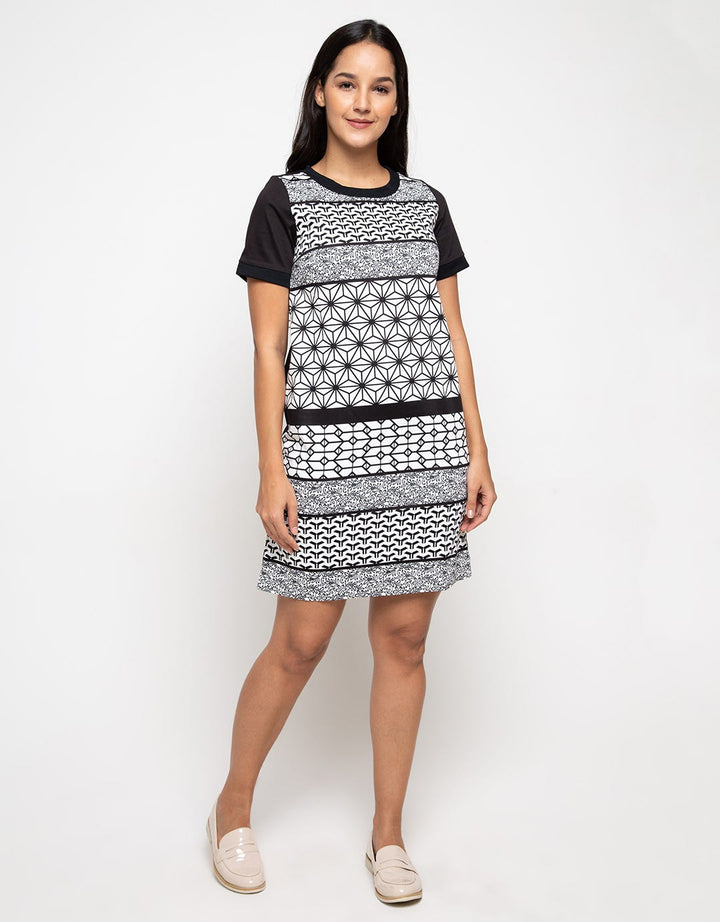 Minimal Monochrome Geo Print Dress