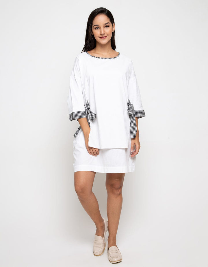 Minimal Oversize Layer Dress