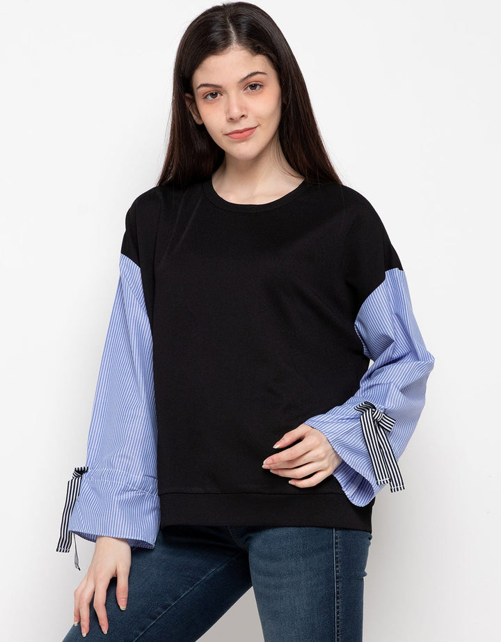 Minimal V Neck Plaid Blouse