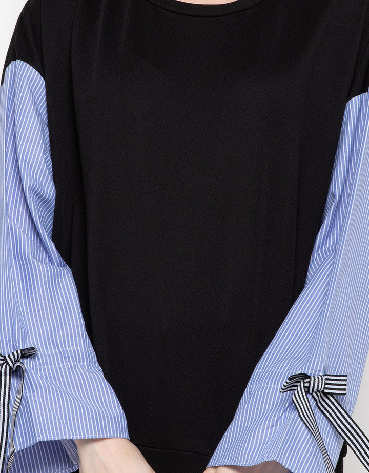 Minimal V Neck Plaid Blouse