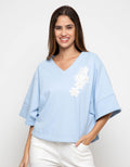 Minimal V-Neck Top W Embroidered