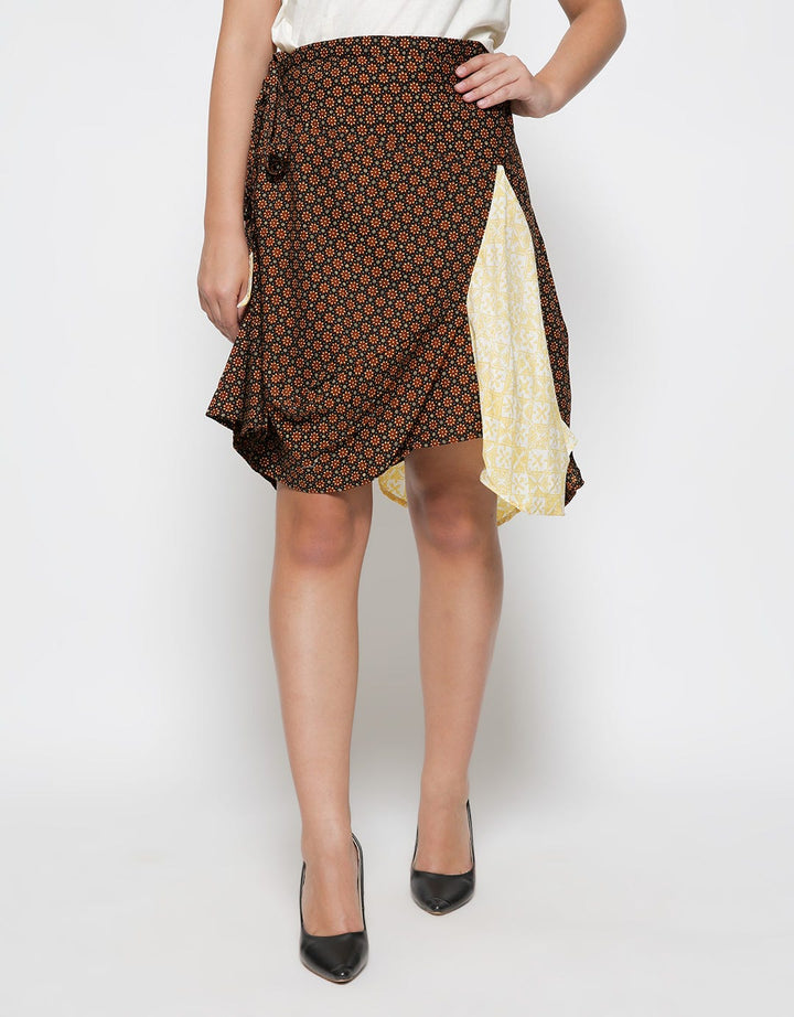 Nayara Asymmetrical and Yellow Batik Skirt