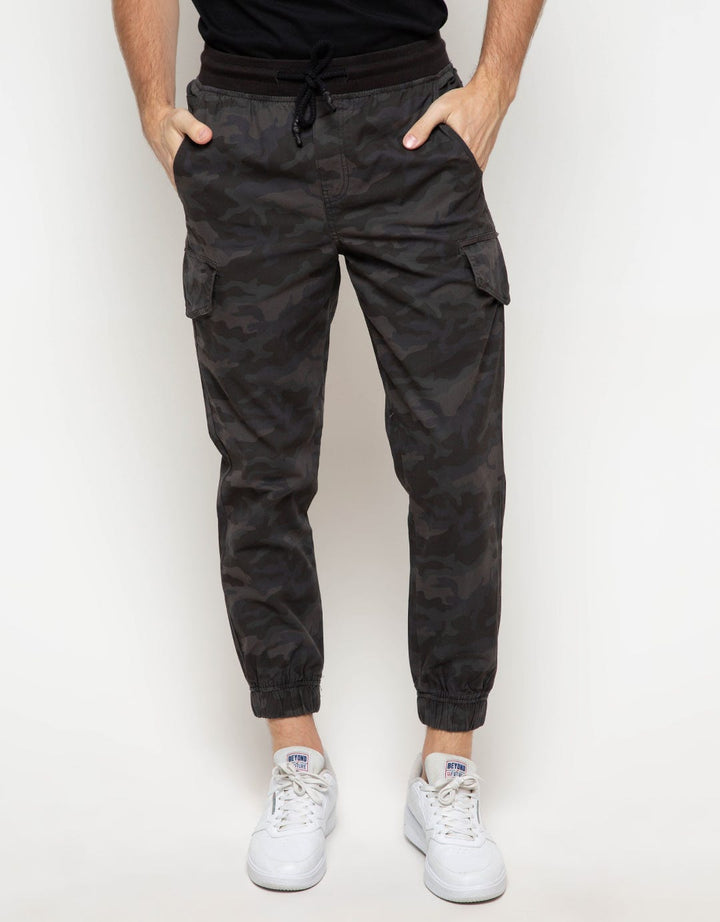 JOGB02BK JOGGER CHIN