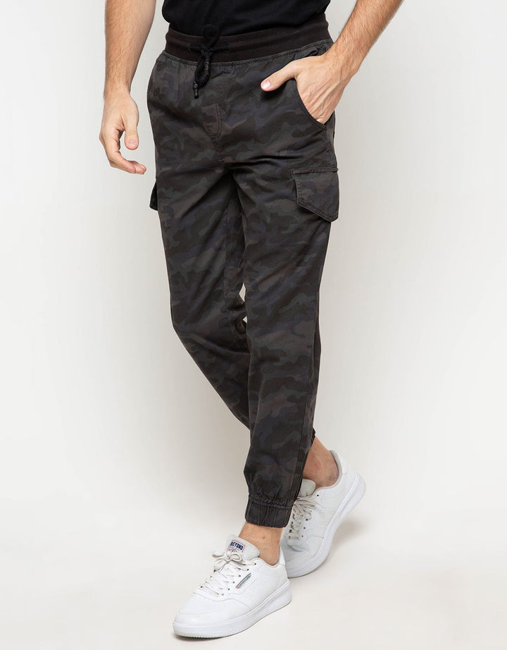 JOGB02BK JOGGER CHIN