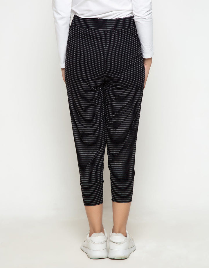 Ninety Degrees Celana 7 per 8 Wanita