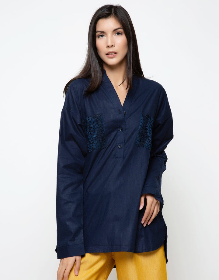Novo Blouse Chastrrine