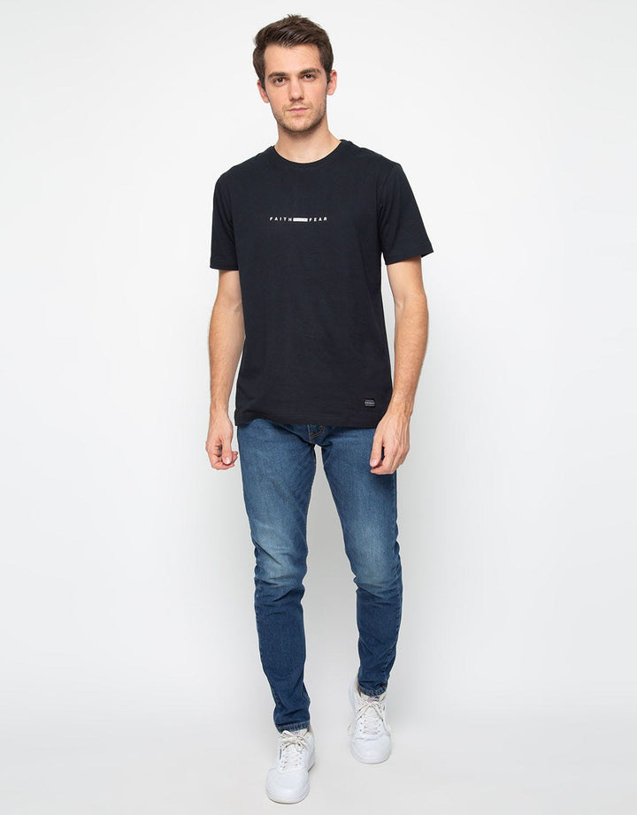 Paradigma Kaos Pria Faith Over Fear