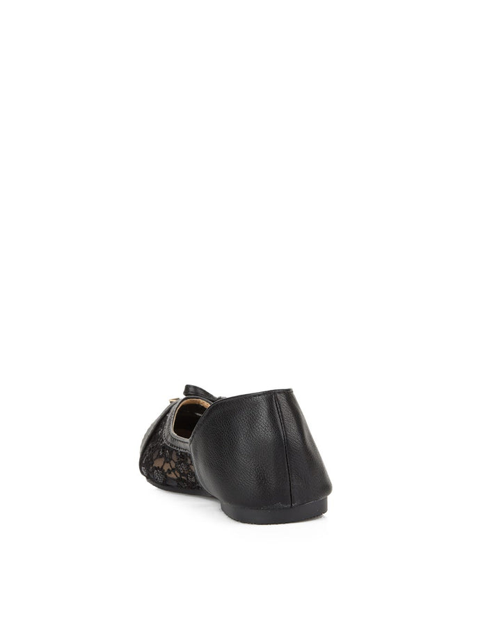 Peter Keiza Sepatu Flat Aksen Floral Lace