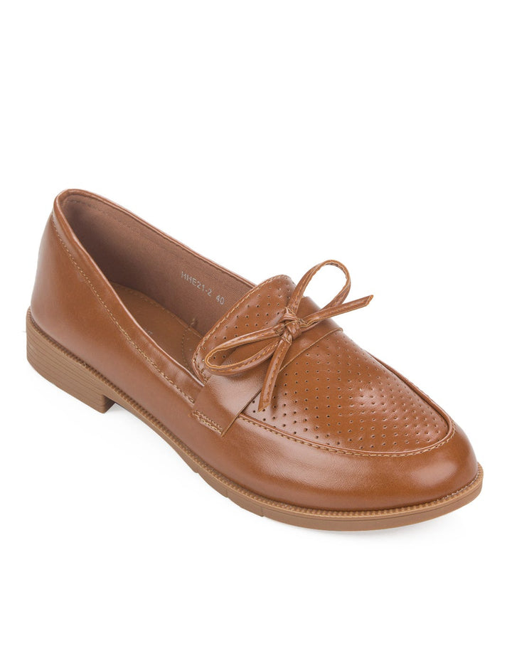 Peter Keiza Slip On Detail Pita