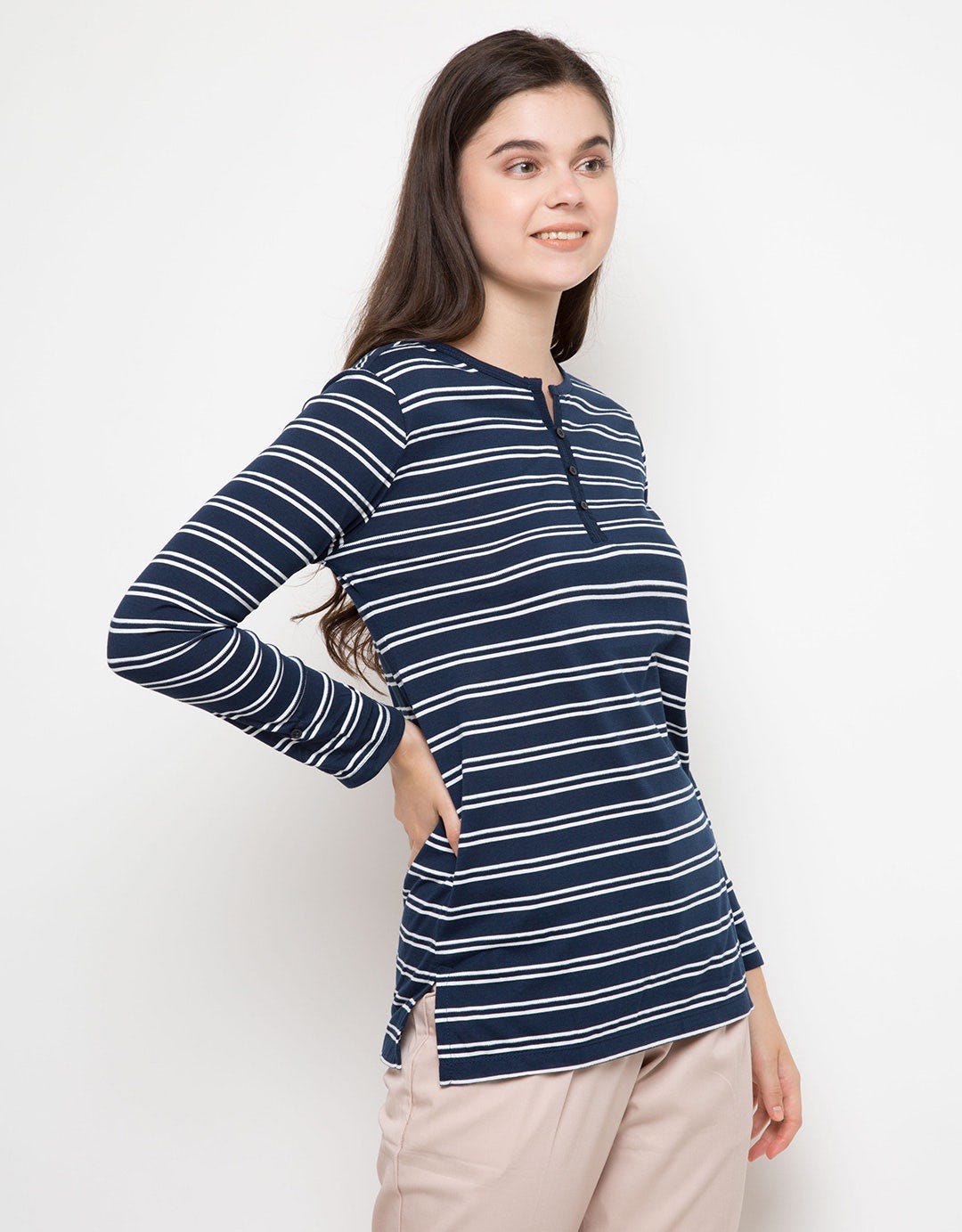 LS T-SHIRT V HENLEY