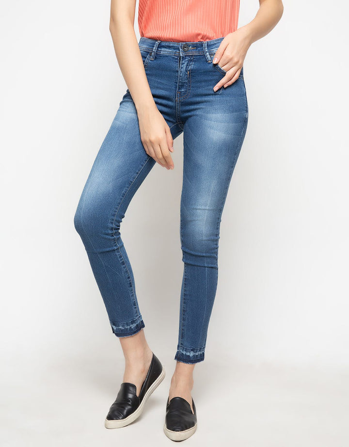 Point One Mandy Pants Jeans and Friyed Hems