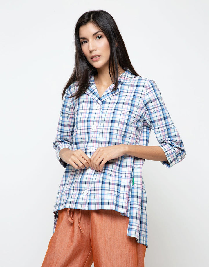 Point One Shirt Detail Button
