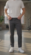 Nevada Woven Regular Celana Chinos Pria